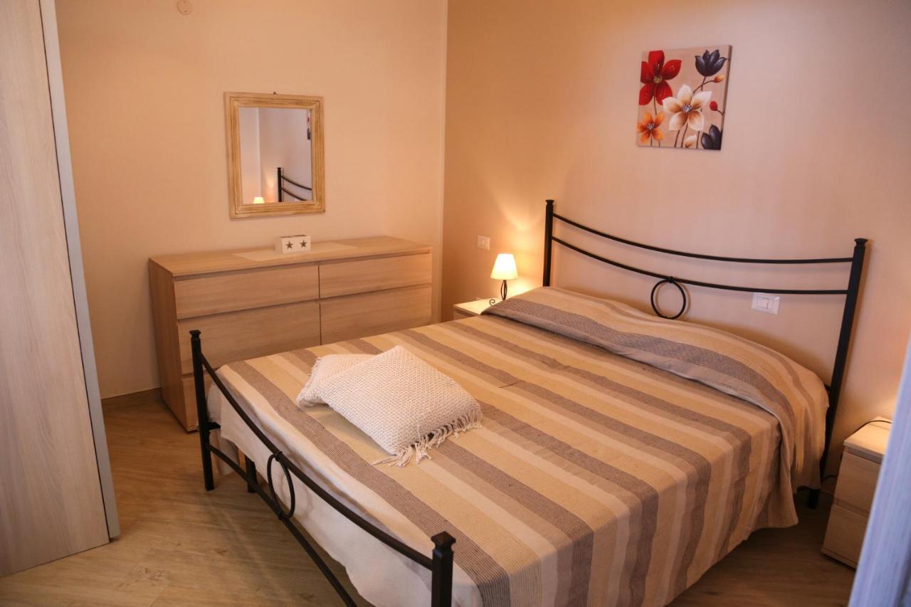 La Casa Di Geppo Apartment Кастелсардо Екстериор снимка