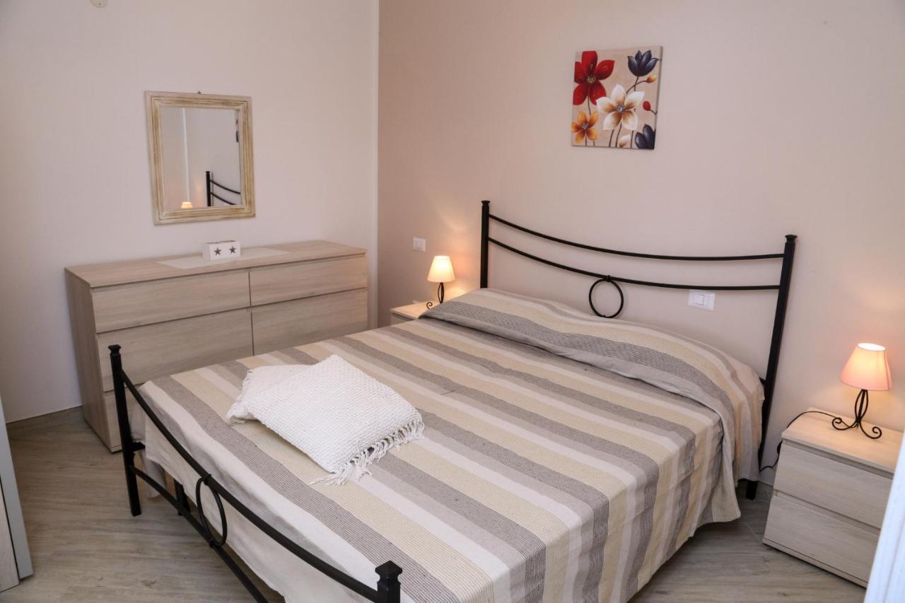 La Casa Di Geppo Apartment Кастелсардо Екстериор снимка